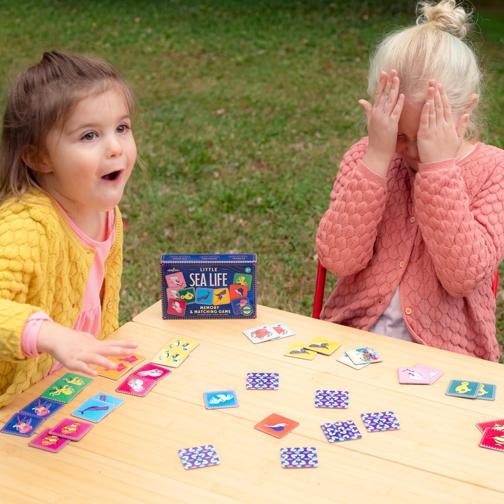 Juego pequeño memorice océano